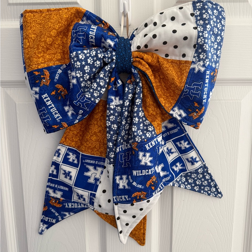 Kentucky Wildcats Patchwork Bow (homemade)